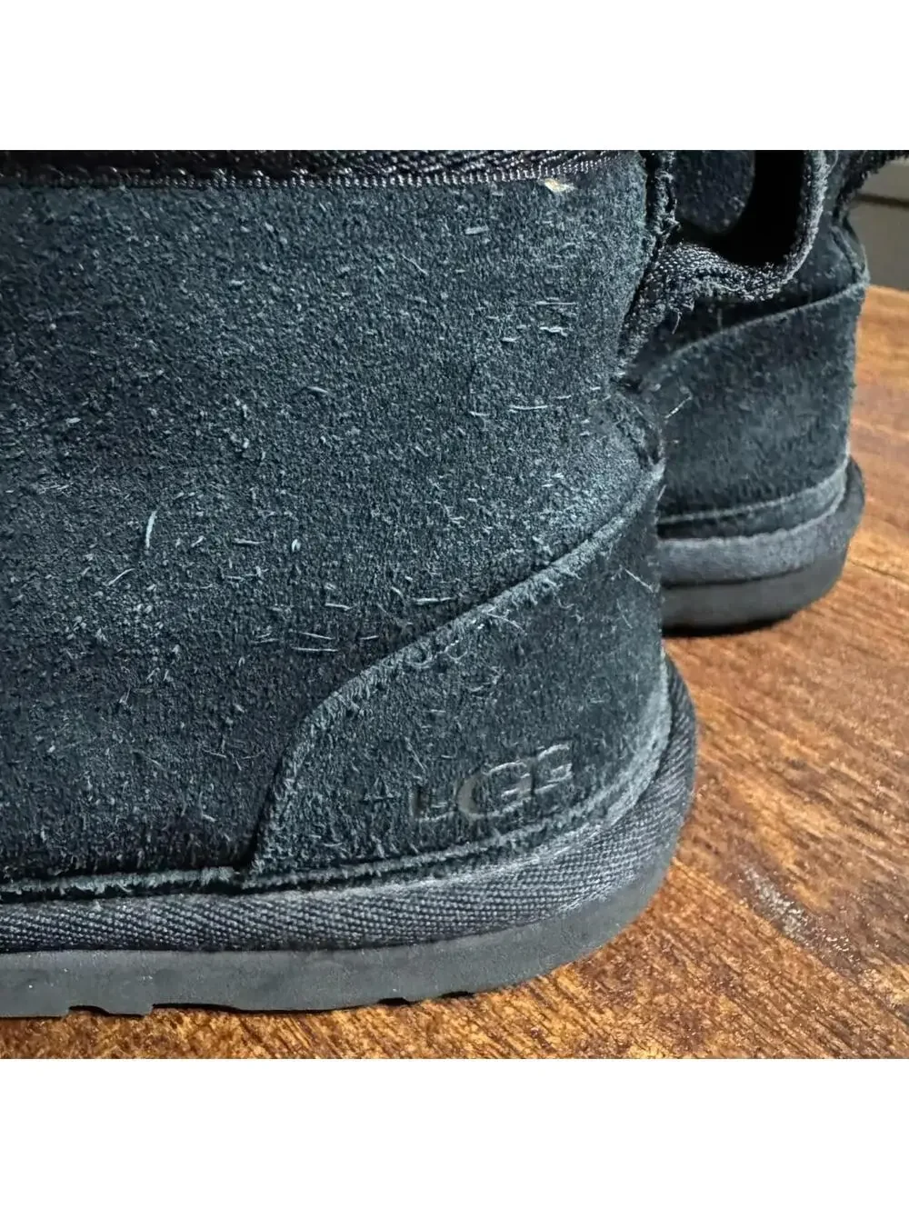 UGG Neumel Chukka Boots Men's 8 Black Suede Shearling Fur Lined 3236